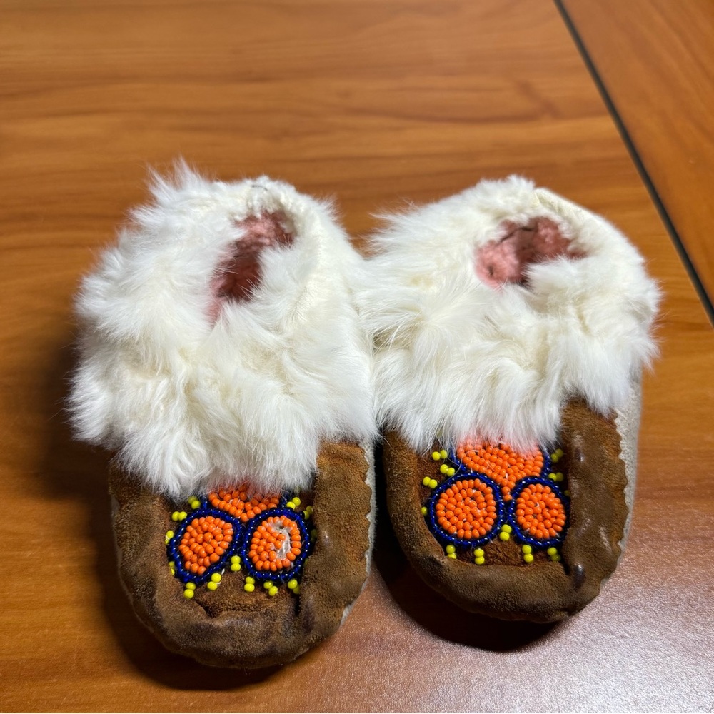 Handmade Toddler Moccasins Native American Beaded Sherpa Fur Leather‎